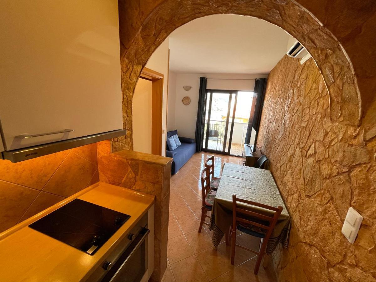 Apartment Jakasa Trogir Buitenkant foto