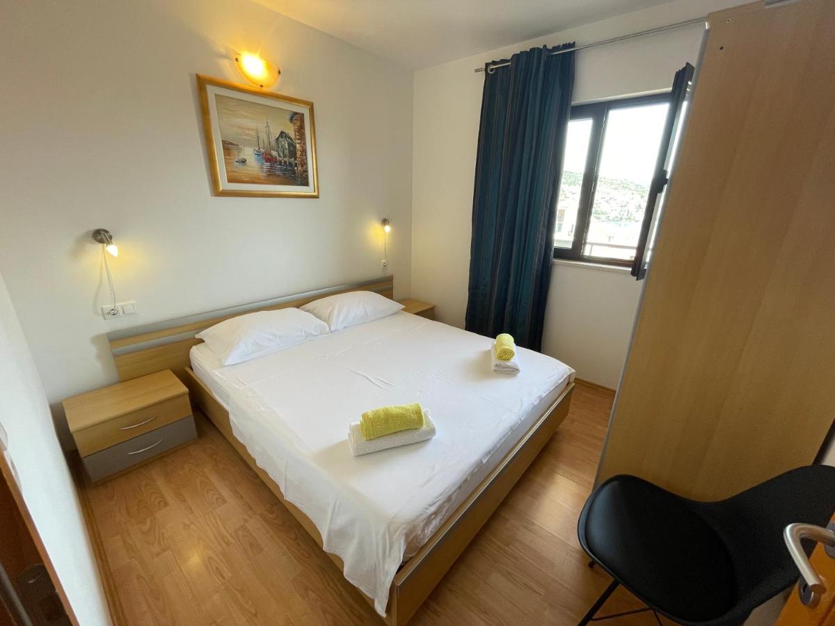 Apartment Jakasa Trogir Buitenkant foto
